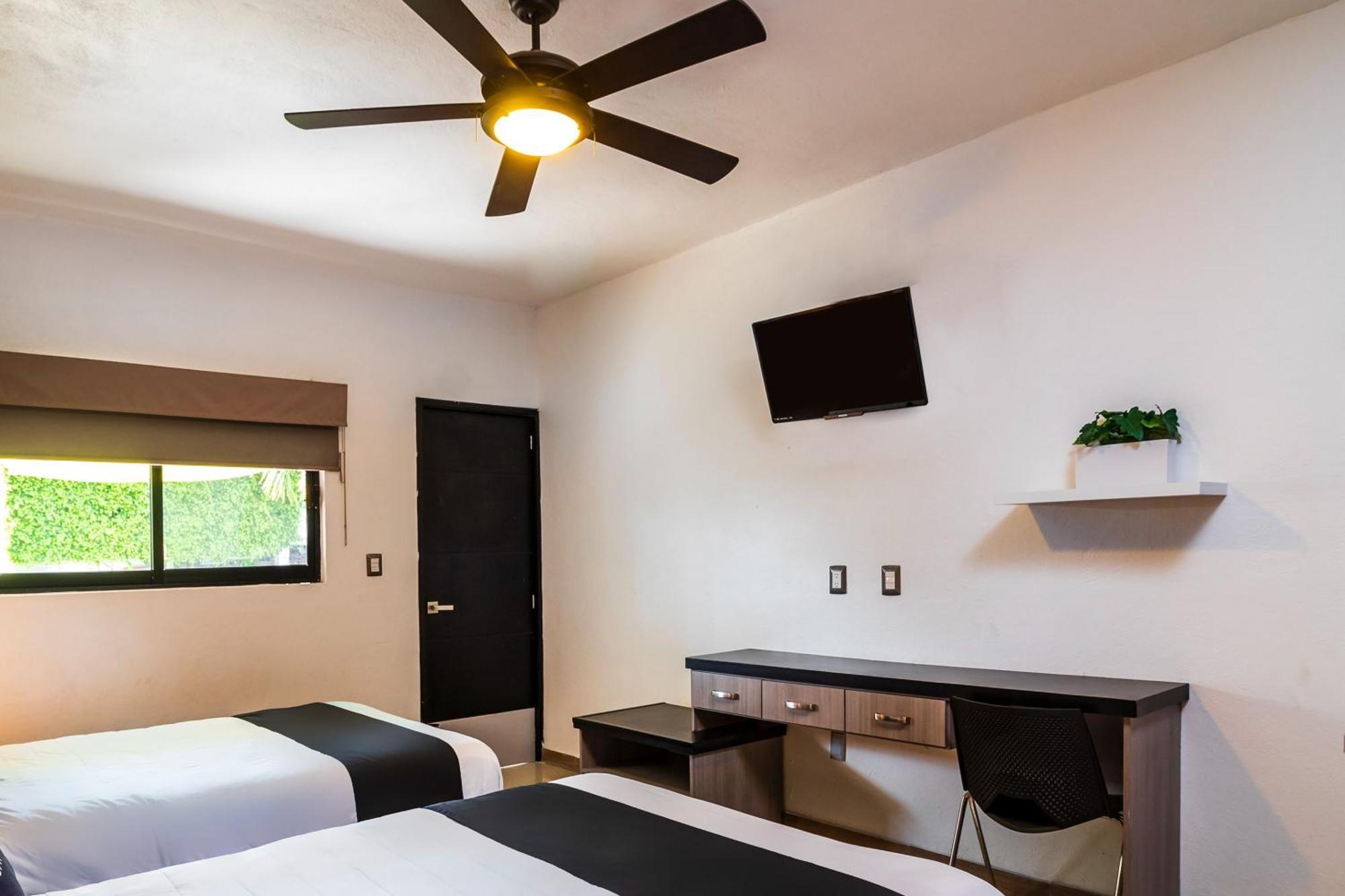 Collection O Hotel Mango,Six Flags Hurricane Harbor 오악스테펙 외부 사진